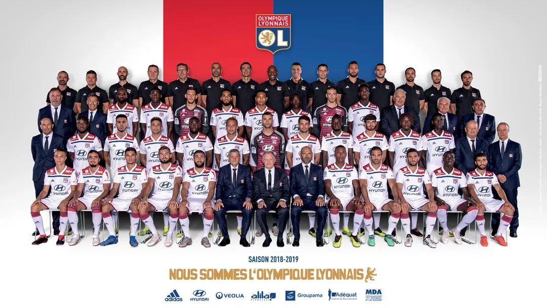 年薪2亿年薪，转会费将超过5300万！沙特不放弃萨拉赫，新月最可能出手