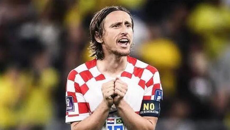 10场0球！米兰亏大了，新援前锋太差劲，身价3500万虚高