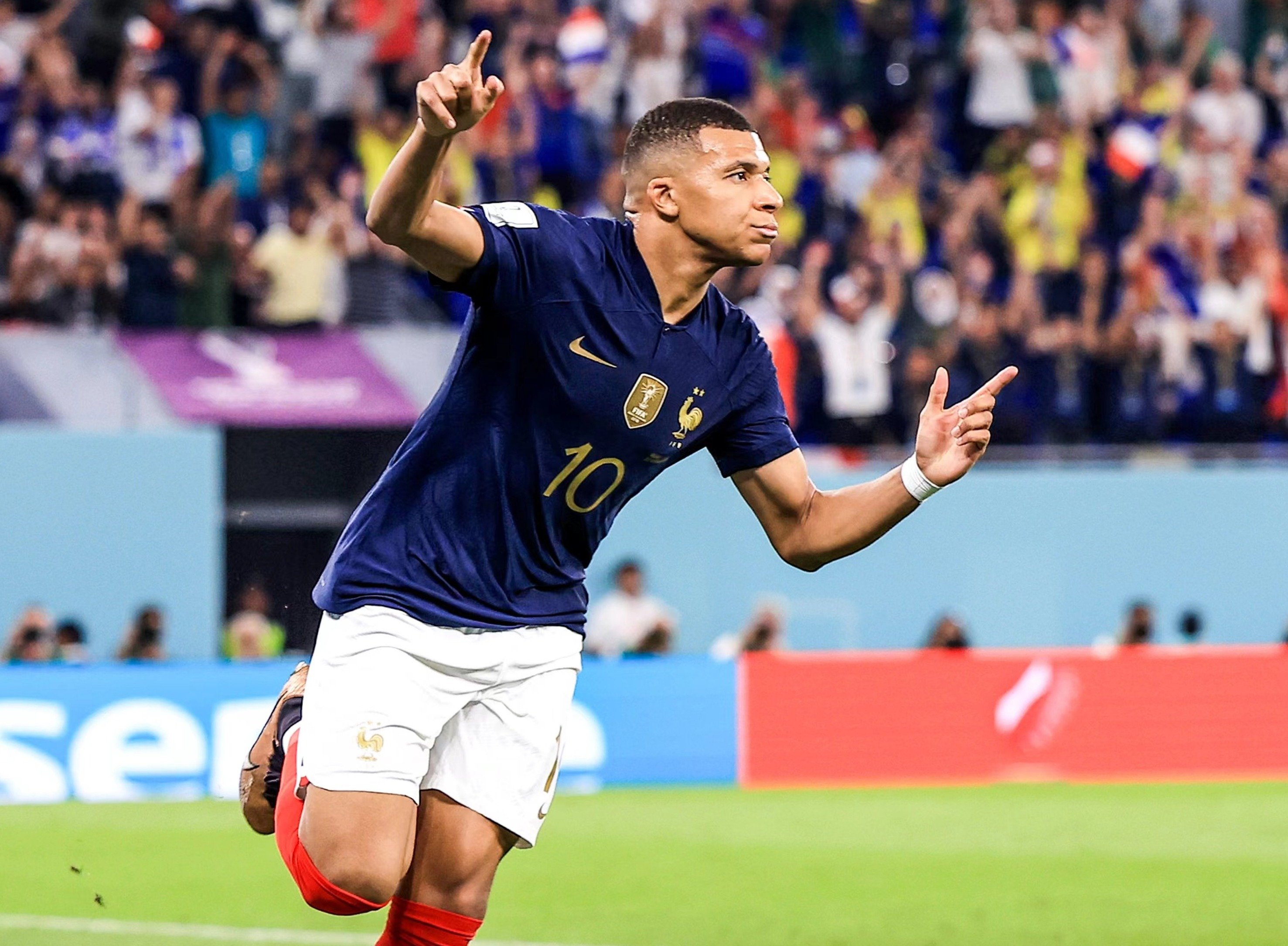 里程碑之战，麦肯尼迎来尤文生涯第200次出场