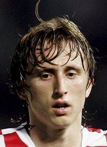 拜仁中场统治比赛