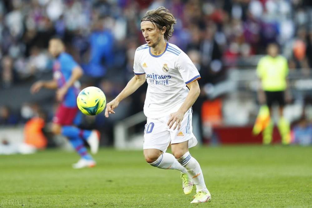 土媒：罗马和米兰都对费内巴切前锋恩-内斯里感兴趣