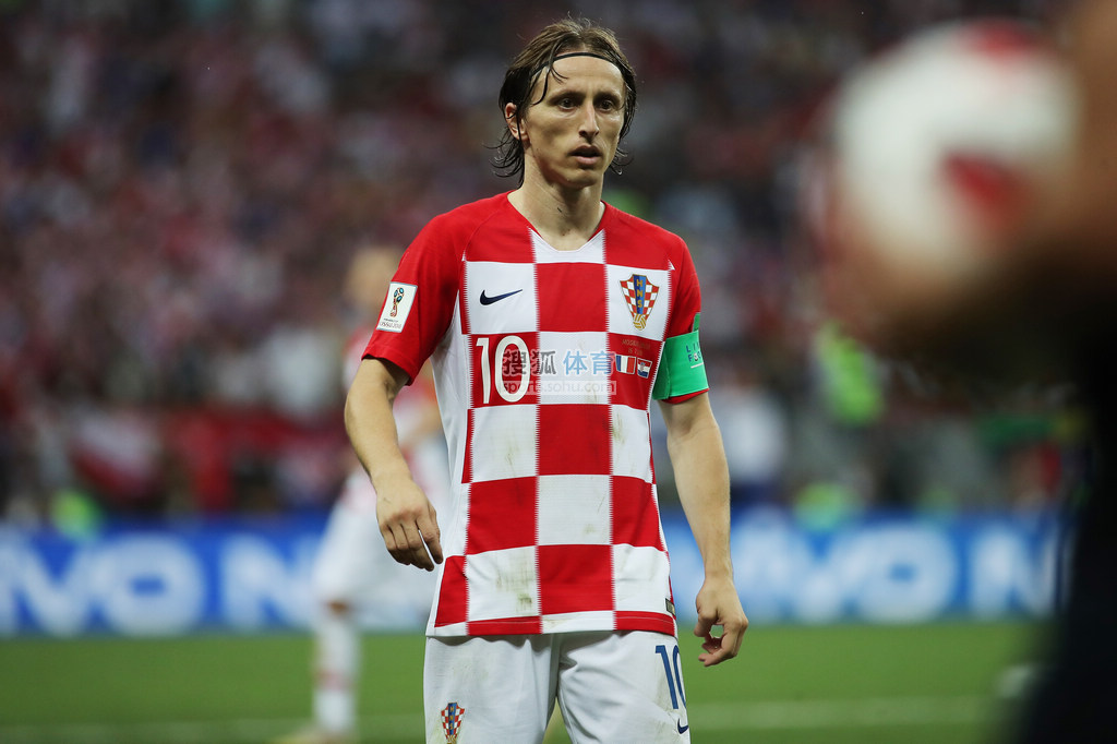 上海男篮三分雨淹没对手